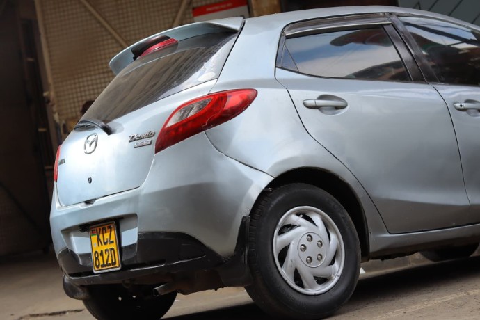 mazda-demio-2013-big-1