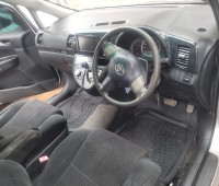 toyota-wish-2009-small-13