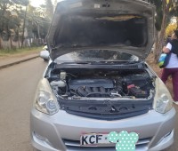 toyota-wish-2009-small-9