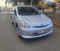 toyota-wish-2009-small-5