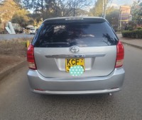 toyota-wish-2009-small-8