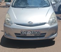 toyota-wish-2009-small-21