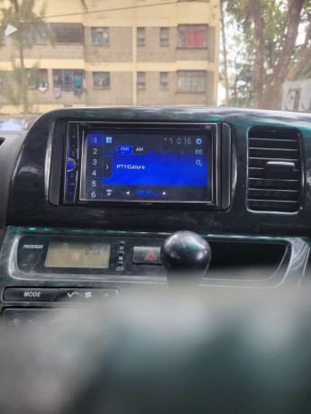 toyota-wish-2009-big-19