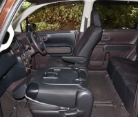 toyota-spade-2014-brown-small-8