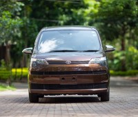 toyota-spade-2014-brown-small-4