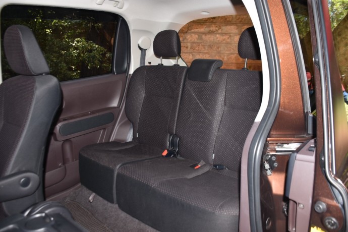 toyota-spade-2014-brown-big-2