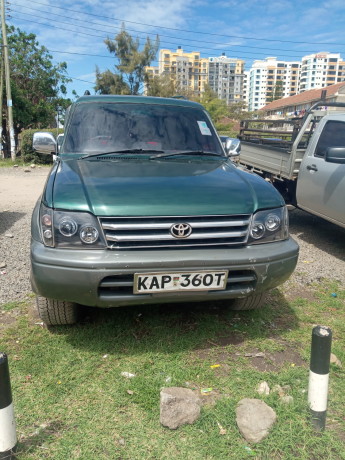 toyota-landcrusier-prado-big-0