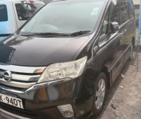 nissan-serena-small-1