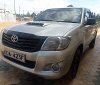 toyota-hilux-small-0