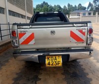 toyota-hilux-small-6