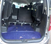 toyota-noah-small-4