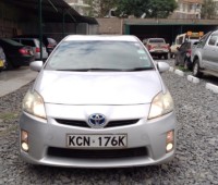 clean-toyota-prius-2010-available-for-sale-small-2