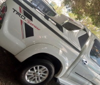 toyota-hilux-small-2