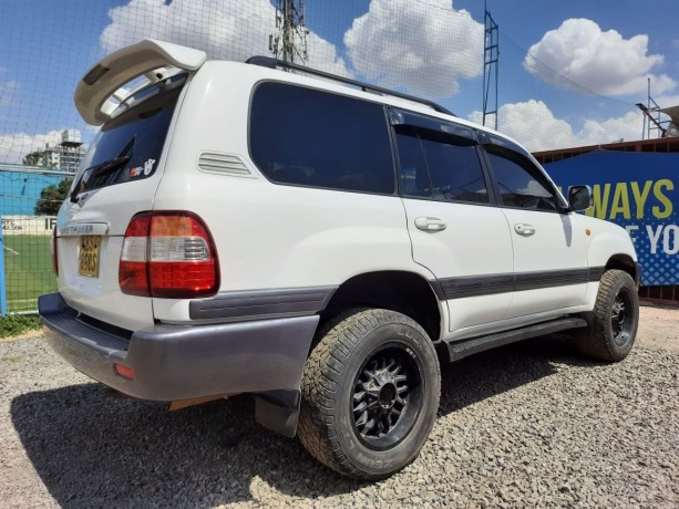 toyota-land-cruiser-vx-big-4