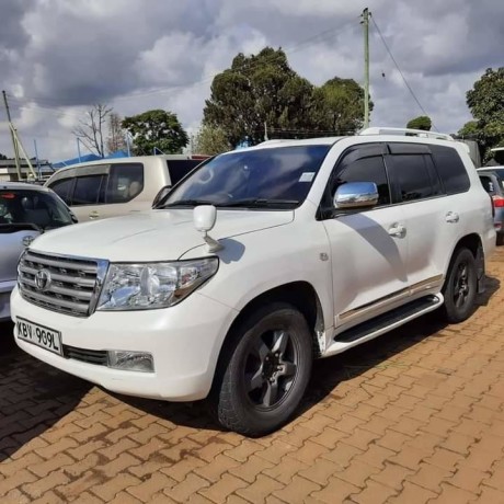 Toyota Land Cruiser V8 For Sale in Kenya Nairobi