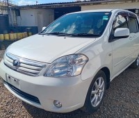 toyota-raum-small-2