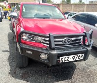 toyotahilux-small-0