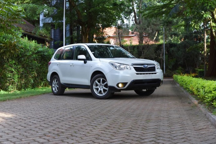 subaru-forester-sj5-2014-big-1