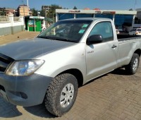toyota-hilux-2009-small-3