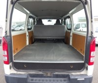 toyota-hiace-small-4