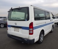 toyota-hiace-small-0