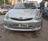 toyota-wish-small-0