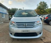 nissan-serena-small-0