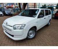 toyota-succeed-small-2
