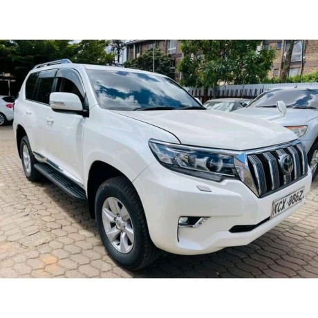 toyota-prado-big-1