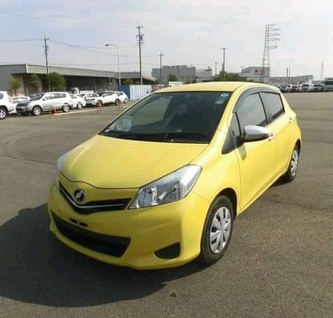 toyota-vitz-big-0