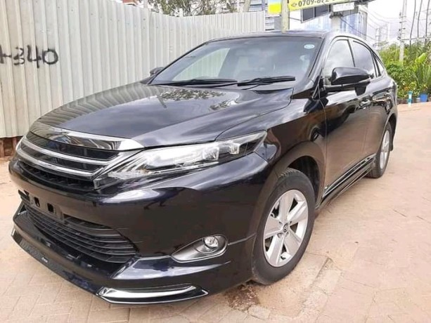 toyota-harrier-big-2