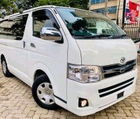 toyota-hiace-small-1