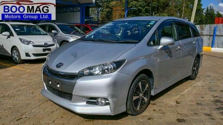 toyota-wish-big-2