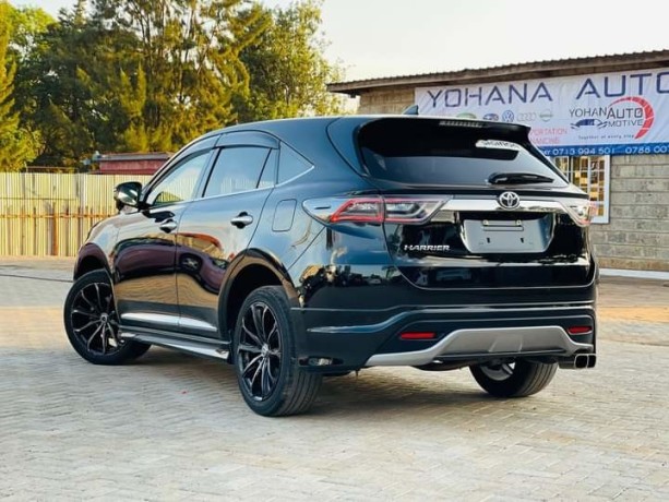 toyota-harrier-big-1