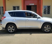 toyota-rav-4-small-0