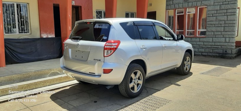 toyota-rav-4-big-1