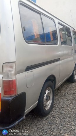 nissan-caravan-big-1