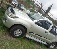 toyotahilux-small-1