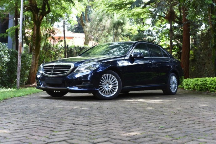 2014-mercedes-benz-e200-big-0