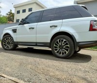 ford-range-rover-small-1