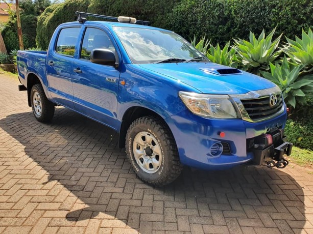 toyota-hilux-big-4