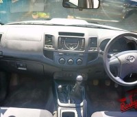 toyota-hilux-small-3