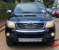 toyota-hilux-small-0