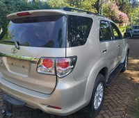 toyota-fortuner-small-1