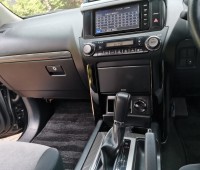 toyota-landcruiser-prado-small-4