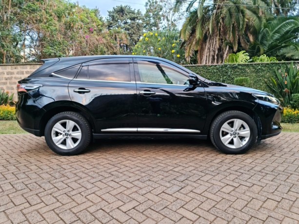 toyota-harrier-big-1