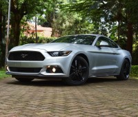 2016-ford-mustang-small-0