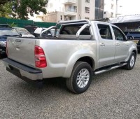 toyota-hilux-small-4