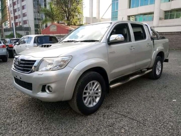 toyota-hilux-big-6