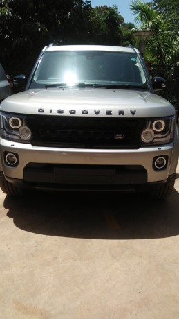 landrover-discovery-iv-big-1